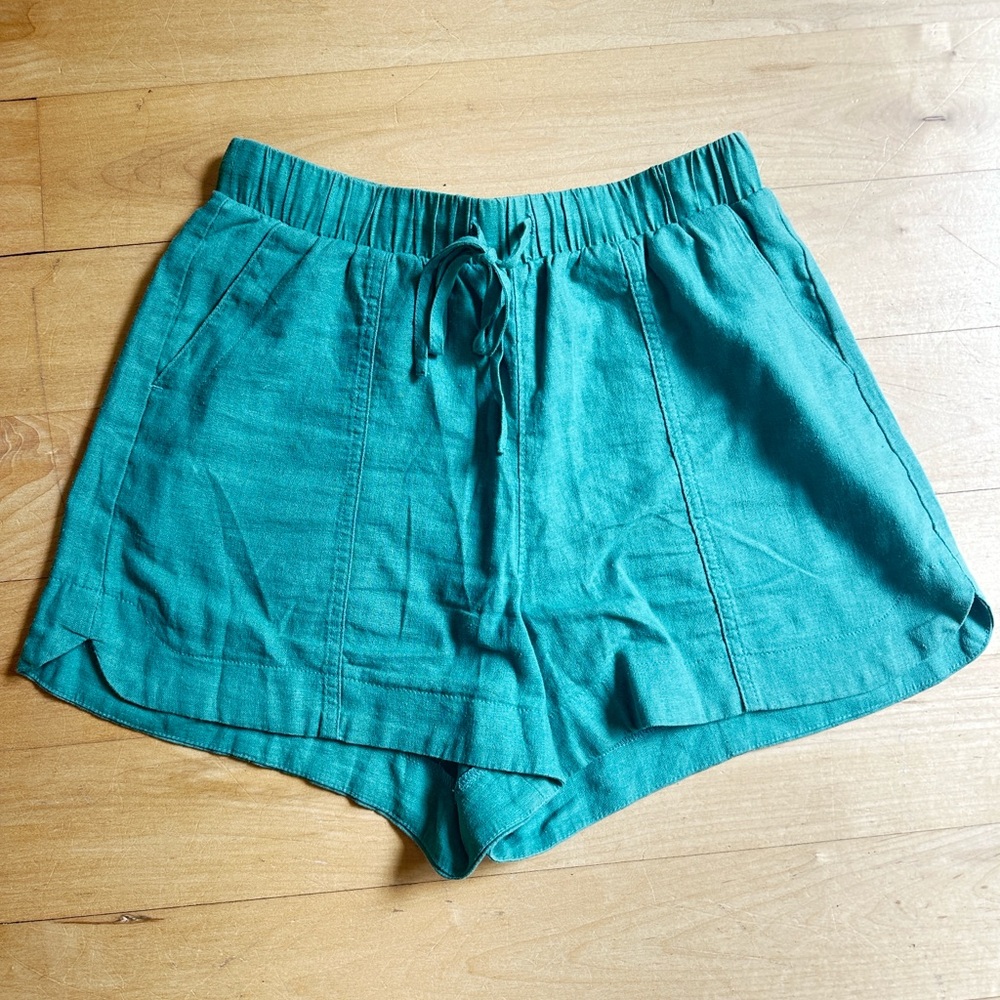 Green Linen Women's Shorts